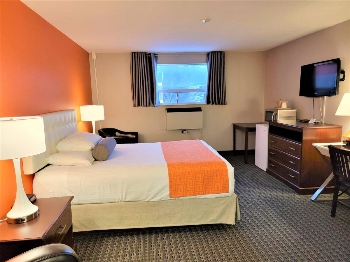 Howard Johnson By Wyndham Gravenhurst Ngoại thất bức ảnh