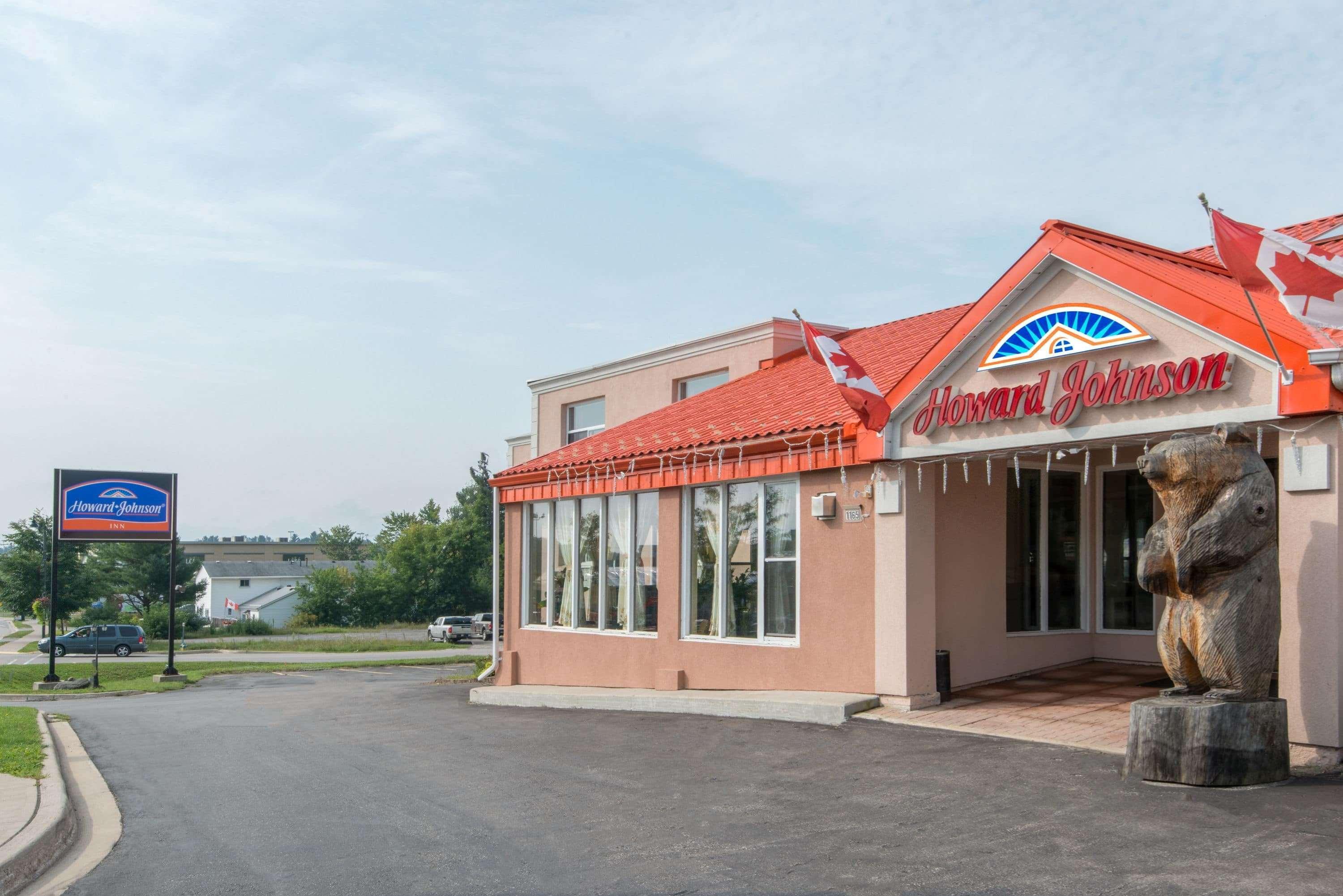 Howard Johnson By Wyndham Gravenhurst Ngoại thất bức ảnh